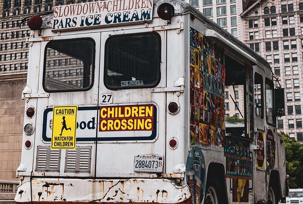 Ice cream truck driver helps back seat baby birth on I-294